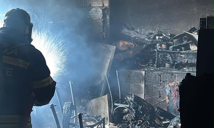 Gündemden Son Bilgiler: Bodrum'da ev yangınını itfaiye söndürdü, bir kedi öldü, dairede büyük hasar oluştu | İ