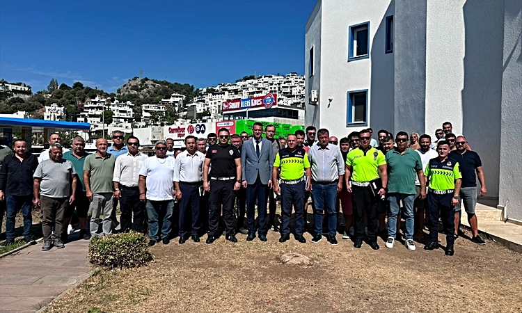 Gündemden Son Bilgiler: Bodrum'da okul servisçilerine 2026-2027 eğitim yılı bilgilendirme toplantısı yapıldı -