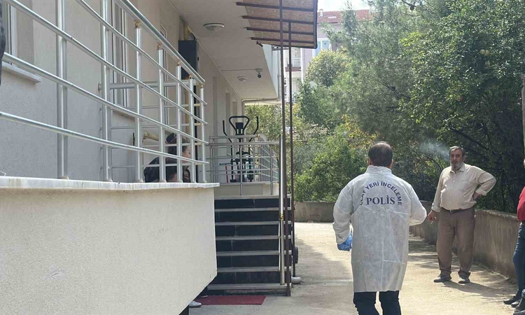Gündemden Son Bilgiler: Burdur'da apartman dairesinde boya yaparken fenalaşan 55 yaşındaki boya ustası öldü |