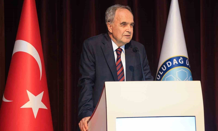 Gündemden Son Bilgiler: BUÜ Tıp Fakültesinde yeni eğitim-öğretim yılı ilk ders töreniyle resmen start aldı