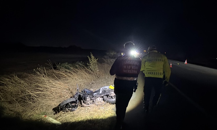 Gündemden Son Bilgiler: Çorlu'da motosiklete çarpıp kaçan aracın sürücüsü aranıyor, 17 yaşındaki liseli öldü: