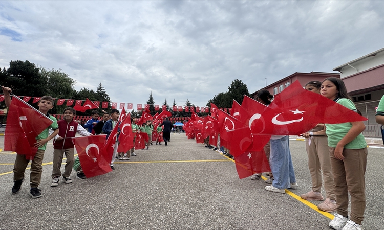 Gündemden Son Bilgiler: Çorum'da İlköğretim Haftası açılış programı düzenlendi: Gelişmeler Takip Ediliyor