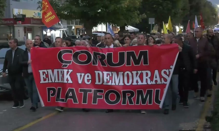 Gündemden Son Bilgiler: Çorum'da YENİ Parti, Halk TV'ye kayyım kararını yürüyüşle protesto etti ve Merak Edile