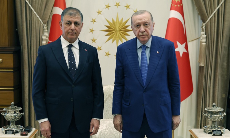 Gündemden Son Bilgiler: Cumhurbaşkanı Erdoğan, İzmir Büyükşehir Belediye Başkanı Tugay'ı kabul etti: Gelişmele