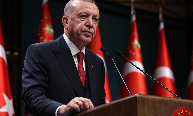 Gündemden Son Bilgiler: Cumhurbaşkanı Erdoğan, Kabine Toplantısı sonrasında açıklamalarda bulunuyor ve Merak E