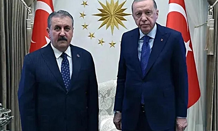 Gündemden Son Bilgiler: Cumhurbaşkanı Erdoğan ile Mustafa Destici arasında sürpriz görüşme - Son Dakika Bilgil