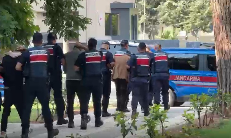 Gündemden Son Bilgiler: DEAŞ'ın faaliyetlerini deşifre eden operasyonda 5 yabancı uyruklu şüpheli hakkında tut