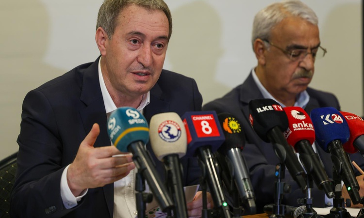 Gündemden Son Bilgiler: DEM Parti'den "süreç" eleştirisi: Yavaşlama var, iktidar somut adım atmalı ve Merak Ed