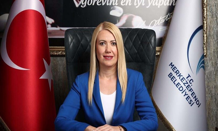 Gündemden Son Bilgiler: Denizli Merkezefendi'de rüşvet operasyonunda başkan ve eşi dahil 5 kişi hakkında tutuk