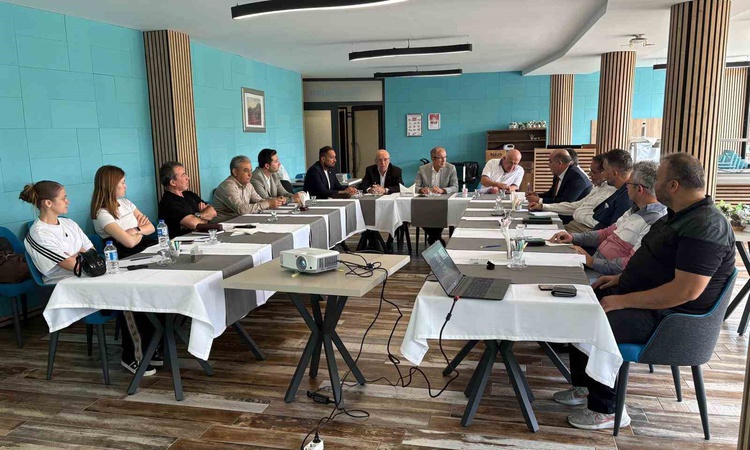 Gündemden Son Bilgiler: Denizli'de TÜRFAD çalıştayı amatör futbolun sorunlarını masaya yatırdı
