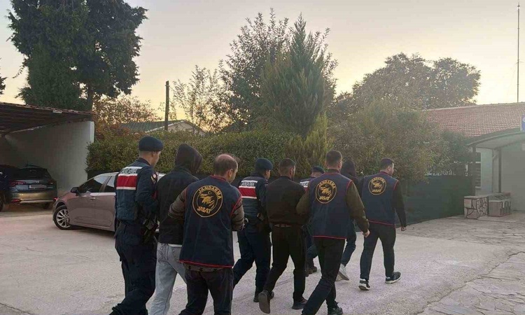 Gündemden Son Bilgiler: Denizli'de yaşlıları yaklaşık 4.400.000 TL dolandıran 7 şüpheli suçüstü yakalandı ve M