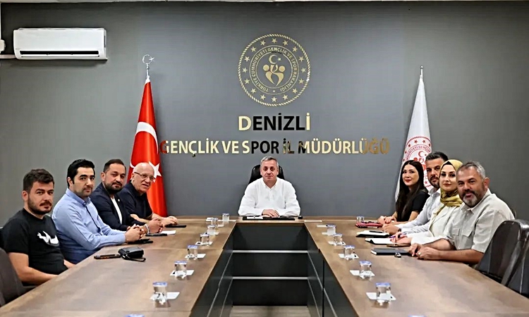 Gündemden Son Bilgiler: Denizli’de yeni futbol sezon öncesi antrenman saha planlaması yapıldı - Son Dakika Bil