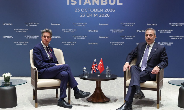 Gündemden Son Bilgiler: Dışişleri Bakanı Fidan, R4+E3 toplantısı öncesi İstanbul'da Ed Miliband ile buluştu ve