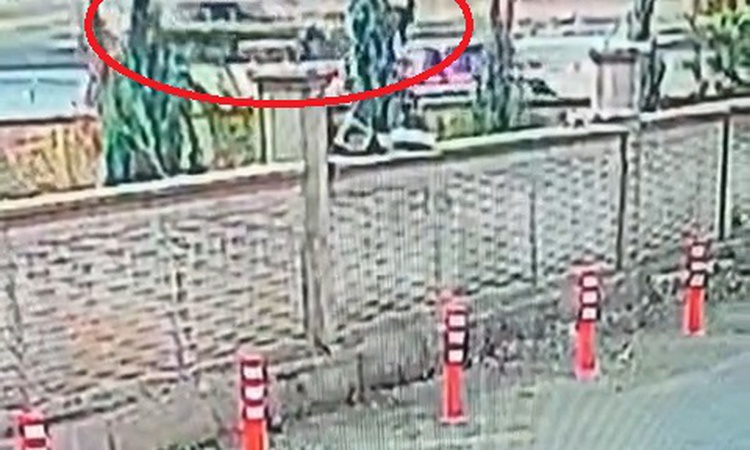 Gündemden Son Bilgiler: Diyarbakır Bismil'de otomobilin çarptığı 12 yaşındaki çocuk yaralanıp taburcu edildi