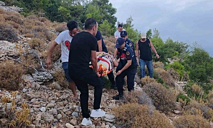 Gündemden Son Bilgiler: Doğa yürüyüşünde düşüp ayağından yaralanan Hollandalı turist kurtarıldı
