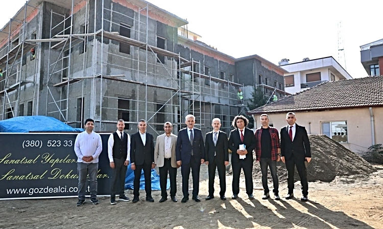 Gündemden Son Bilgiler: Düzce Uzun Mustafa'da yeni aile sağlığı merkezi inşaatını Vali Makas inceledi ve Merak
