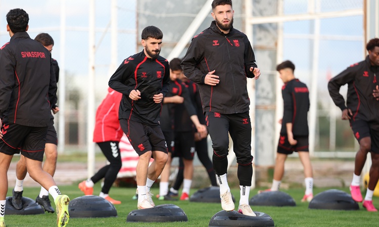 Gündemden Son Bilgiler: Ekenler Beton Sivasspor, 9 Ekim'de Pendikspor maçına hazırlanıyor - Son Dakika Bilgile