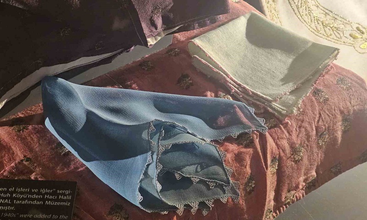 Gündemden Son Bilgiler: Elazığ Kent Müzesi'nde 1940'lı yıllara ait el işleri ziyaretçilerle buluşuyor | İşte T