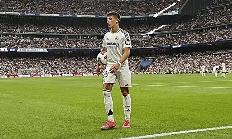 Gündemden Son Bilgiler: Elche Real Madrid maç özeti ve golleri! (ÖZET) Elche Real Madrid kaç kaç bitti, goller