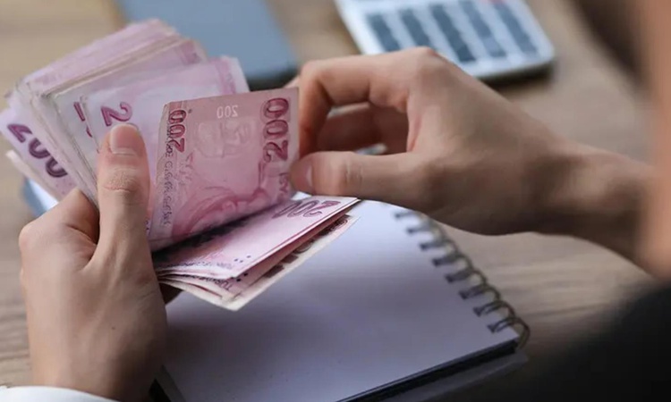 Gündemden Son Bilgiler: Emekli ve memur zammı ne kadar olacak? Uzman isim en düşük emekli maaşı için rakam ver