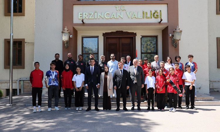 Gündemden Son Bilgiler: Erzincan Valisi Sporcuları Kabul Etti | İşte Tüm Ayrıntılar