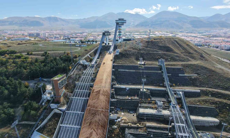 Gündemden Son Bilgiler: Erzurum'da atlama kulelerinde 125'lik rampa kasımda hizmete girecek ve Merak Edilenler
