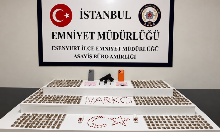 Gündemden Son Bilgiler: Esenyurt’ta şüpheli araçtan uyuşturucu çıktı: 2 gözaltı ve Merak Edilenler