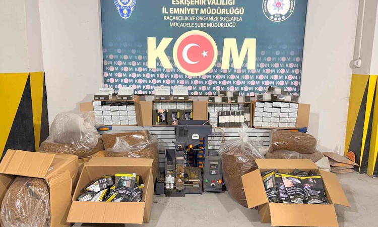 Gündemden Son Bilgiler: Eskişehir'de kaçakçılık operasyonunda bin litre etil alkol ele geçirildi - Son Dakika