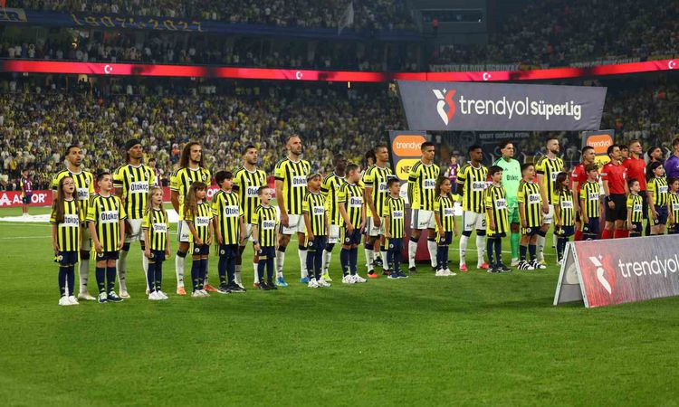 Gündemden Son Bilgiler: Fenerbahçe derbide kazanan 11'le sahada - Son Dakika Bilgileri