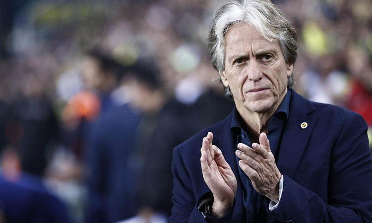 Gündemden Son Bilgiler: Fenerbahçe'nin eski teknik direktörü Jorge Jesus, Galatasaray'ın yıldızını arşa çıkard