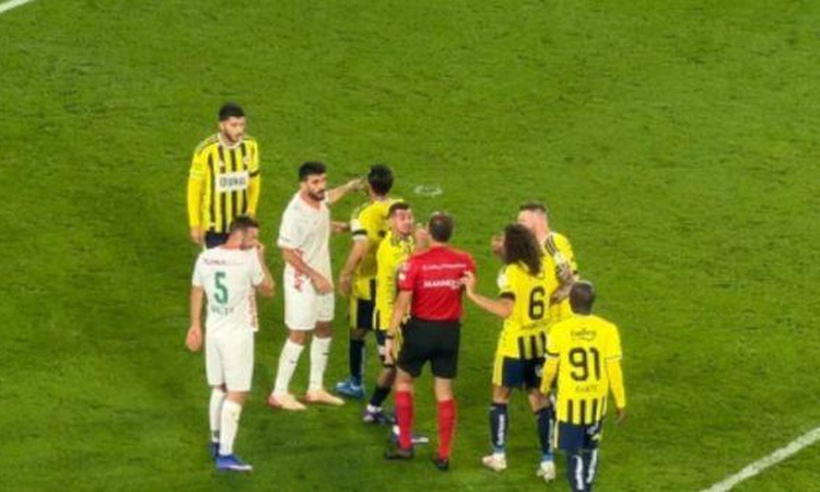 Gündemden Son Bilgiler: Fenerbahçe penaltı golü neden iptal edildi? Alanyaspor maçında Fenerbahçe'nin penaltı