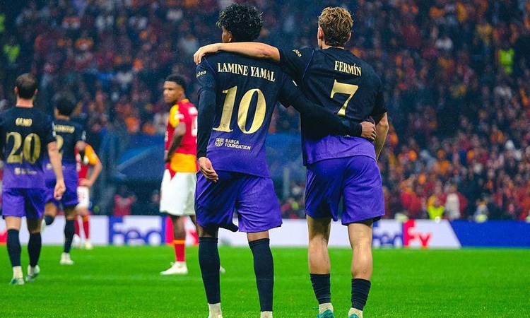Gündemden Son Bilgiler: Galatasaray, Barcelona'ya 4-1 yenilerek Şampiyonlar Ligi'nde puansız kaldı ve Merak Ed