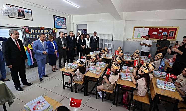 Gündemden Son Bilgiler: Gaziantep ve çevre illerde öğrenciler dersbaşı yaptı