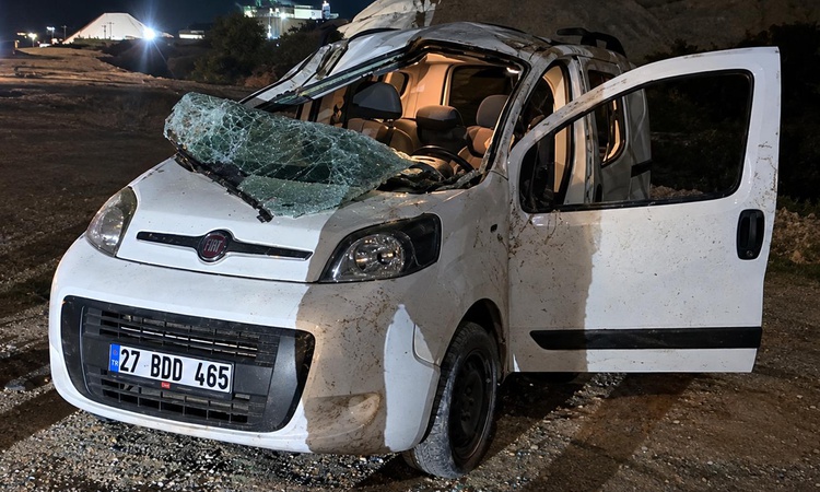 Gündemden Son Bilgiler: Gaziantep'te daha önce 7 kişinin öldüğü yolda yeni kazada 6 kişi yaralandı: Gelişmeler