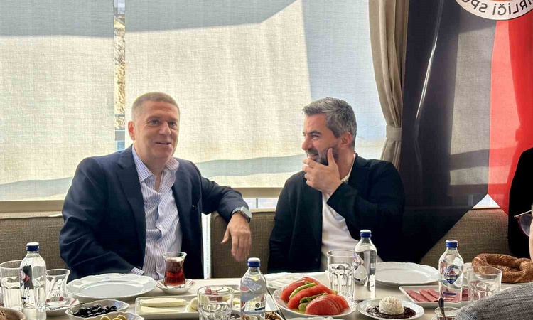 Gündemden Son Bilgiler: Gençlerbirliği ile Amed Sportif Faaliyetler başkanları maç öncesi kahvaltıda buluştu |