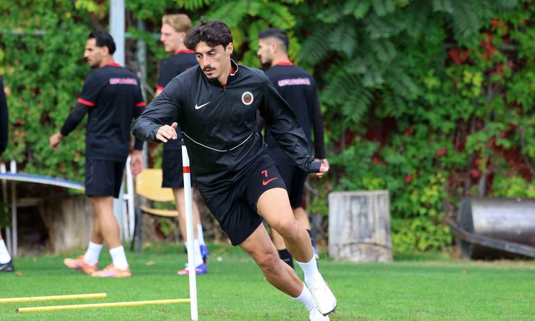 Gündemden Son Bilgiler: Gençlerbirliği, Başakşehir maçı hazırlıklarını tamamladı: Gelişmeler Takip Ediliyor
