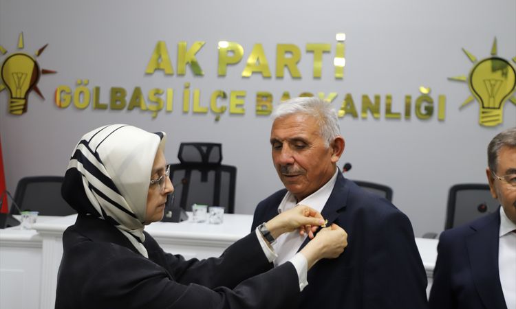 Gündemden Son Bilgiler: Gölbaşı'nda 6 CHP'li meclis üyesi AK Parti'ye geçti | İşte Tüm Ayrıntılar