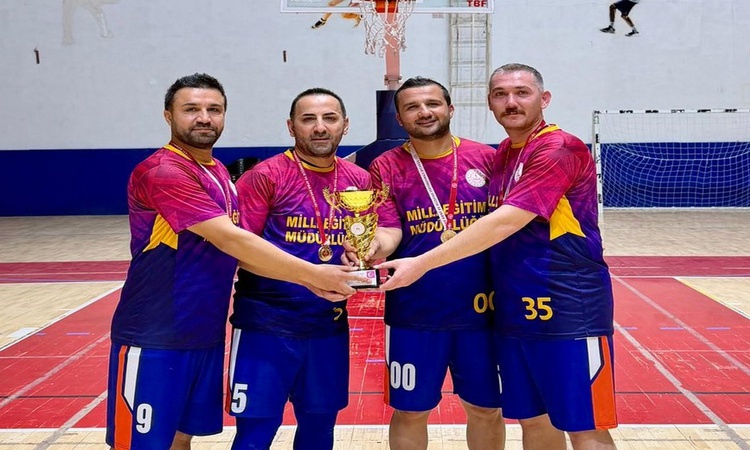 Gündemden Son Bilgiler: Hakkari İl Milli Eğitim Müdürlüğü Basketbol Takımı 3x3 turnuvasında şampiyon oldu: Gel