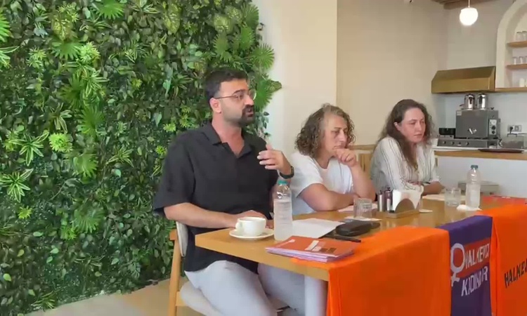Gündemden Son Bilgiler: Halkevleri temsilcisi Özkan Hopa'da ekonomik kriz değil tercih olduğunu söyledi ve Mer
