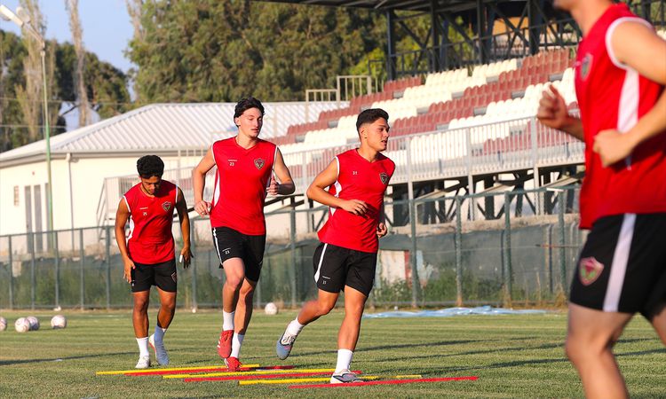 Gündemden Son Bilgiler: Hatayspor 2. Lig'de Altyapıyla Yeniden Doğuyor ve Merak Edilenler