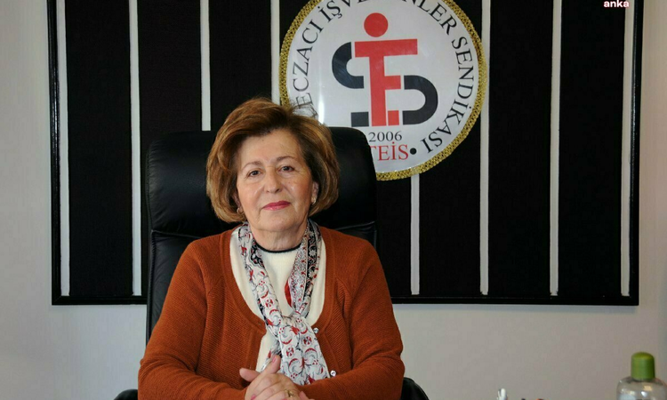 Gündemden Son Bilgiler: İlaç ve aşı sorunlarının sorumlusunun eczacı olmadığını TEİS Başkanı Saydan söyledi -