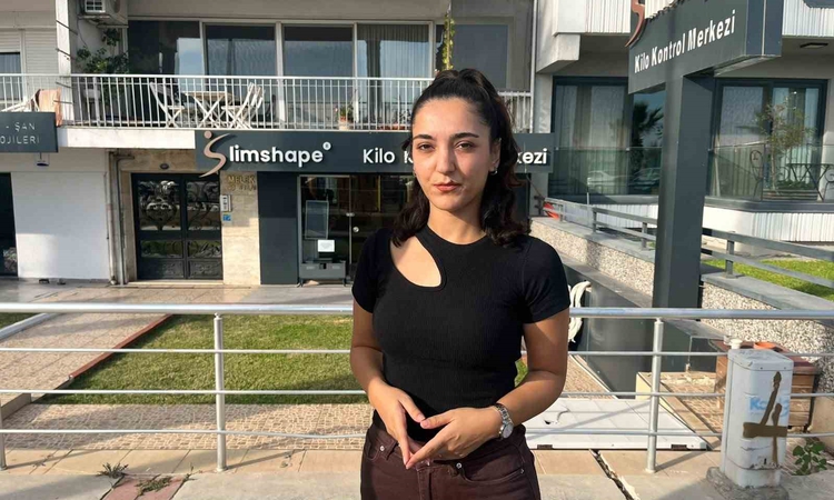 Gündemden Son Bilgiler: İzmir Karşıyaka'da salon duşunda gizli kamera iddiasına işletmeden kumpas savunması ge