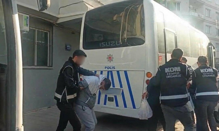 Gündemden Son Bilgiler: İzmir'de Sercan Sayal liderliğindeki suç örgütü operasyonunda 4 şüpheli hakkında tutuk