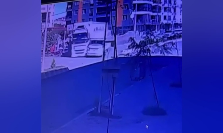 Gündemden Son Bilgiler: Iğdır'da trafik tartışması sonrası kamyoneti sürükleyen TIR şoförü yakalanarak gözaltı