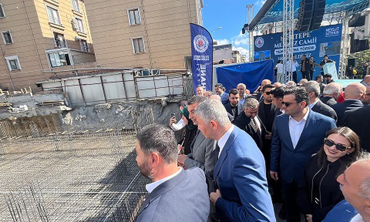 Gündemden Son Bilgiler: Kağıthane'de riskli yapı kararı sonrası Nurtepe Merkez Camii'nin temeli atıldı: Gelişm