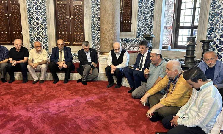Gündemden Son Bilgiler: Kanunu Sultan Süleyman vefatının 460’ıncı yılında kabri başında dualarla anıldı ve Mer