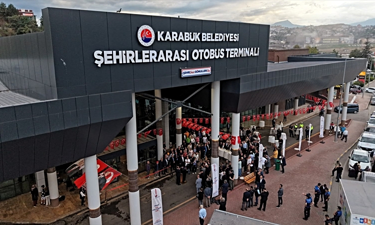 Gündemden Son Bilgiler: Karabük Belediyesi ve Bakanlık işbirliğiyle yenilenen otobüs terminali törenle açıldı: