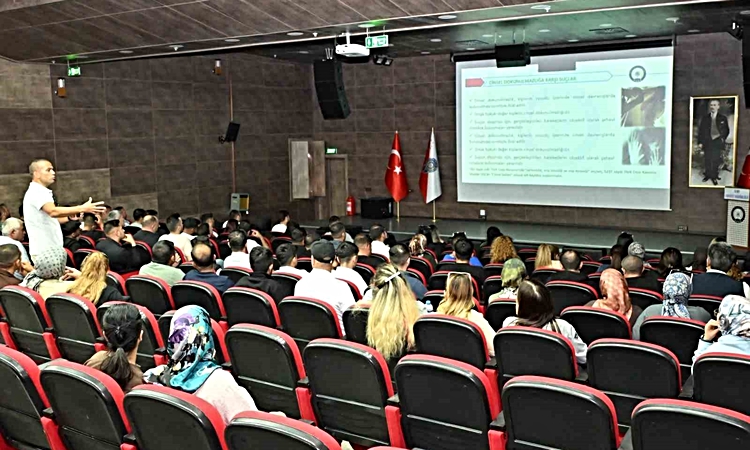 Gündemden Son Bilgiler: Kars Emniyeti, gençlik ve spor alanları ile okullardaki 211 personele eğitim verdi: Ge