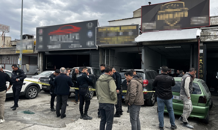 Gündemden Son Bilgiler: Kayseri'de oto tamirhanesindeki silahlı kavgada 3 kişi yaralandı; birinin durumu ağır
