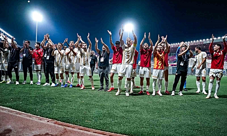 Gündemden Son Bilgiler: Kayserispor 1. Lig'de 8. haftayı 19 puanla averajla lider olarak tamamladı ve Merak Ed